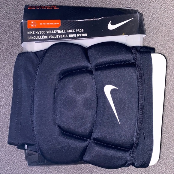 Brand New Black Nike Volleyball Kneepads - Picture 3 of 4